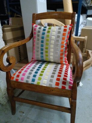 fauteuil_restauration_avec_coussin