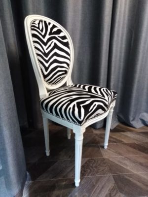 IMG_20200324_081803 chaise Zèbre Louis XVI
